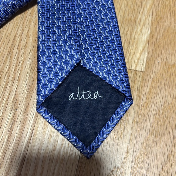 Altea Made in Italy Blue 100% Silk Men's Neck Tie - Picture 4 of 6